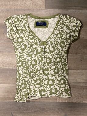 American Eagle Outfitters Olive & Cream Floral Tie-Front Short Sleeve Top